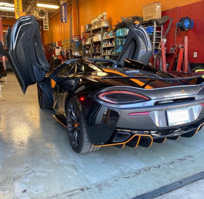 Auto repair at Desi Auto
