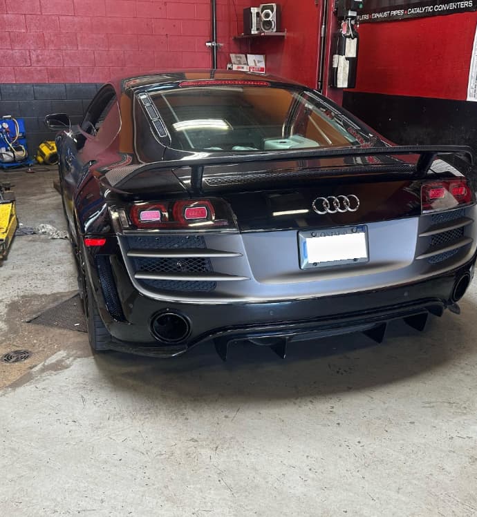 Auto shop at Desi Auto