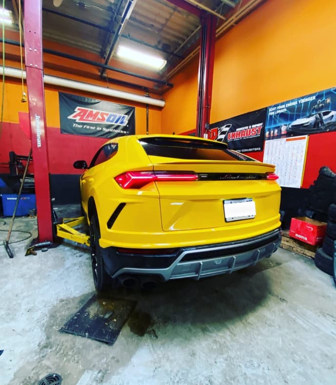 Mechanic work at Desi Auto